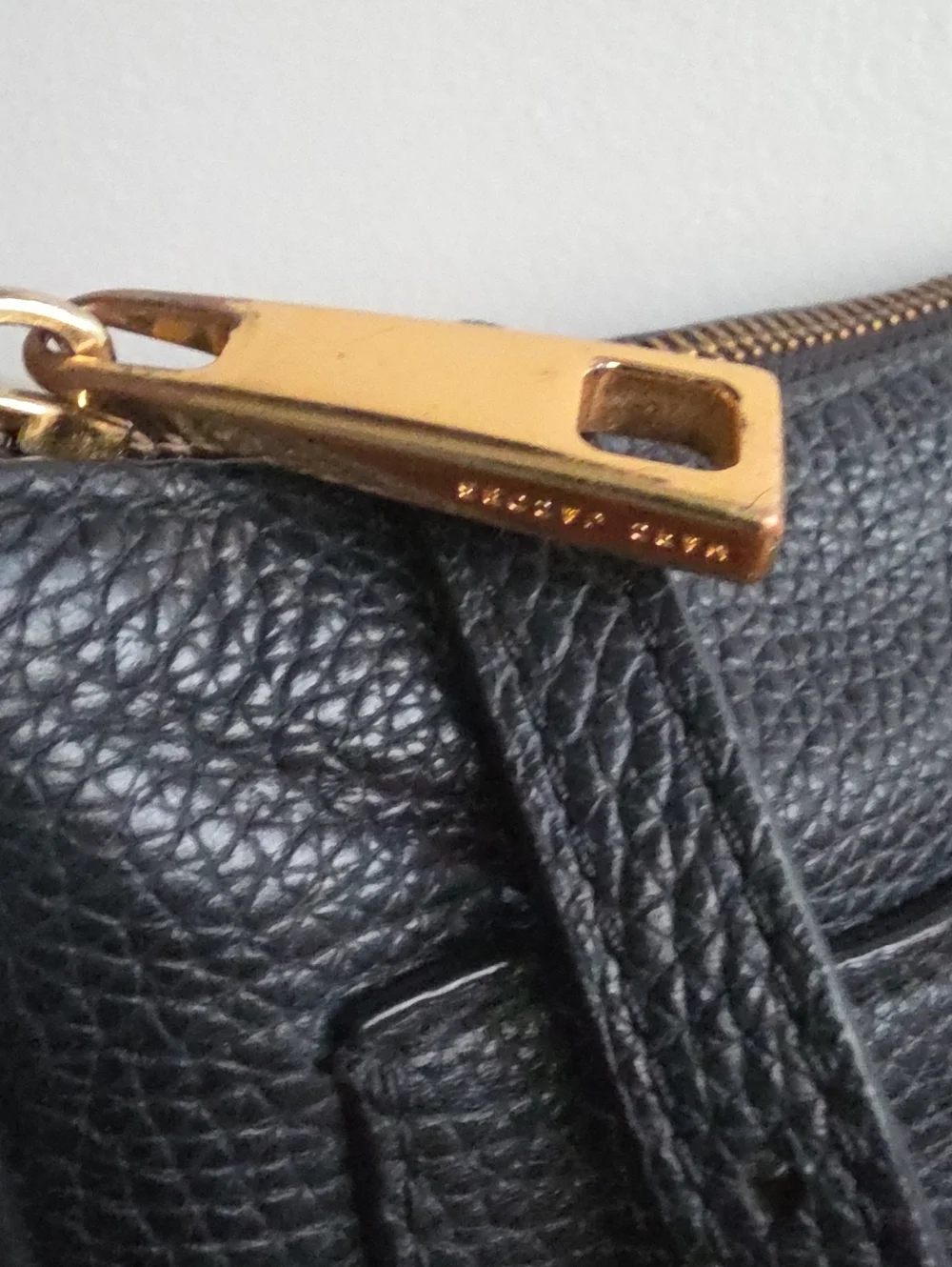 MARC JACOBS Tours Black Leather Crossbody Bag